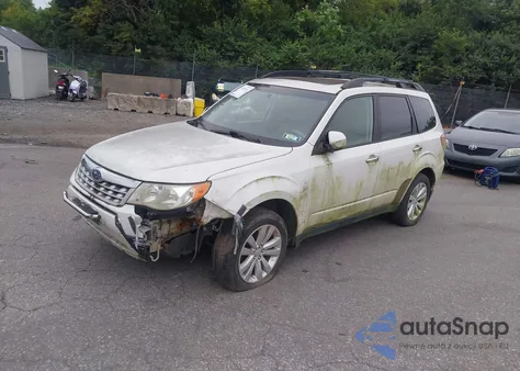 2011 Subaru Forester 2.5X Premium из США, поврежденный, VIN JF2SHADCXBH711545